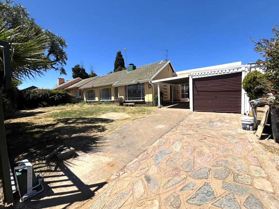 5 Bedroom Property for Sale in Ridgeway Gauteng