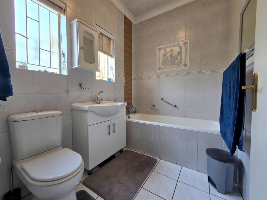 4 Bedroom Property for Sale in Randhart Gauteng