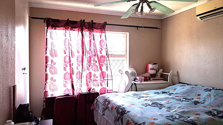 2 Bedroom Property for Sale in Raceview Gauteng