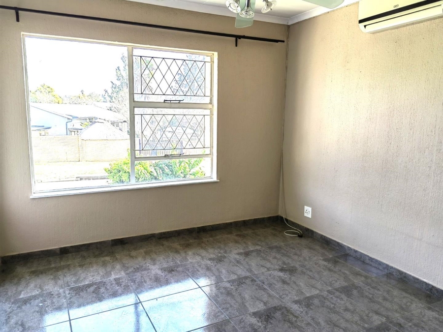 2 Bedroom Property for Sale in Raceview Gauteng