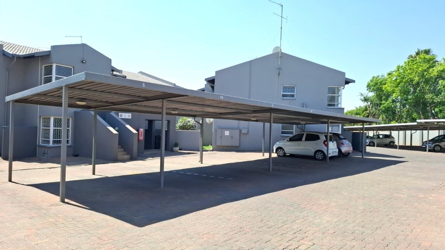 2 Bedroom Property for Sale in Raceview Gauteng