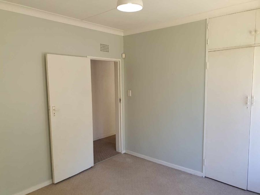 4 Bedroom Property for Sale in Linmeyer Gauteng