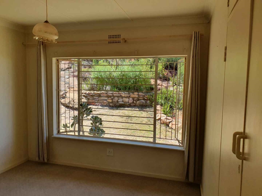4 Bedroom Property for Sale in Linmeyer Gauteng