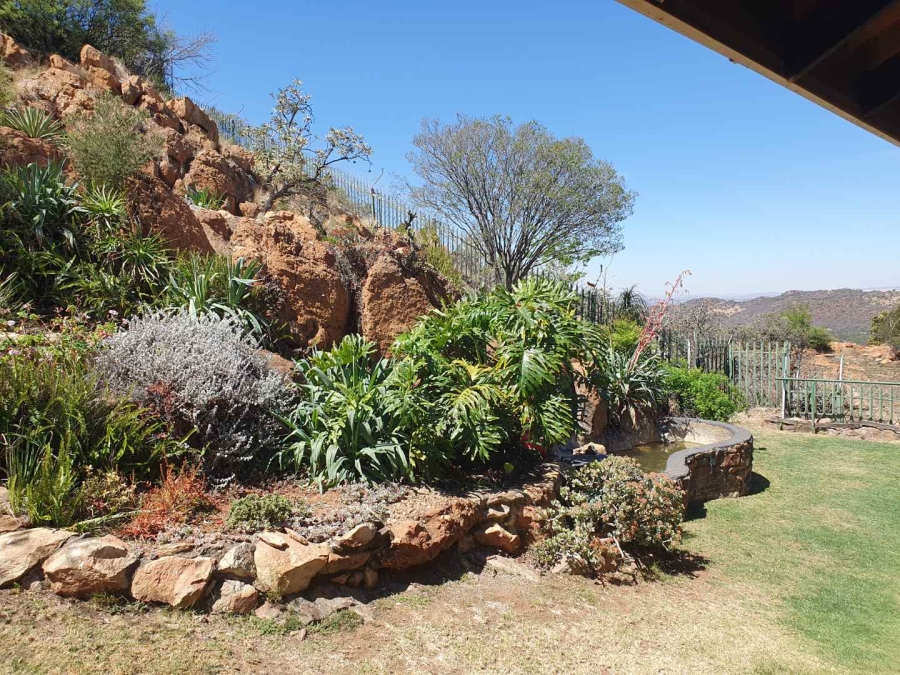 4 Bedroom Property for Sale in Linmeyer Gauteng