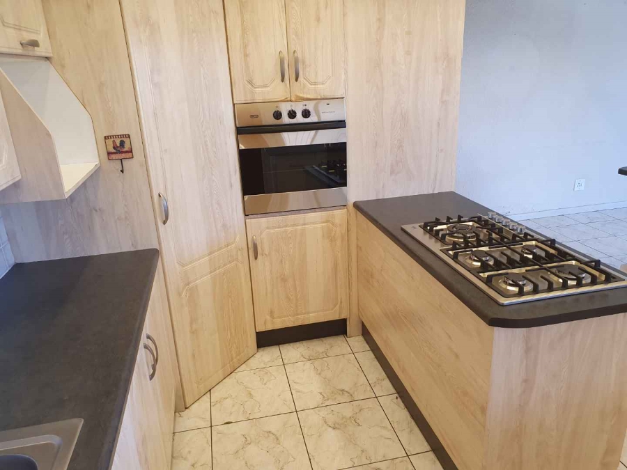 4 Bedroom Property for Sale in Linmeyer Gauteng