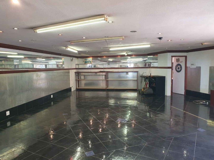 4 Bedroom Property for Sale in Linmeyer Gauteng