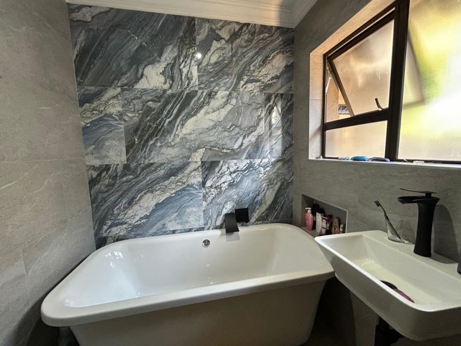 3 Bedroom Property for Sale in Rynfield Gauteng