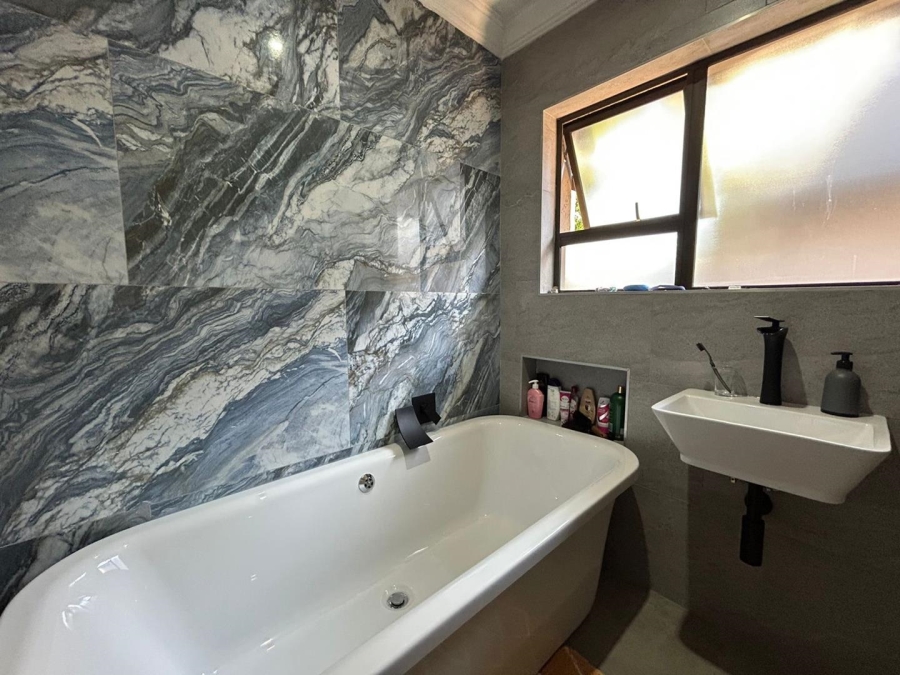 3 Bedroom Property for Sale in Rynfield Gauteng