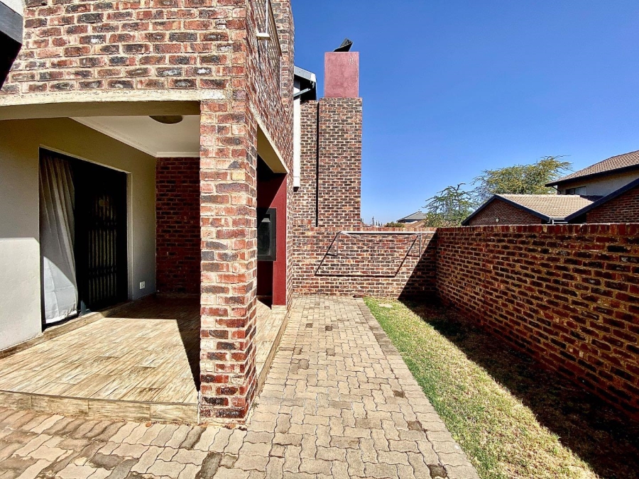 2 Bedroom Property for Sale in Montana Gauteng