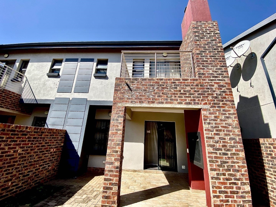 2 Bedroom Property for Sale in Montana Gauteng