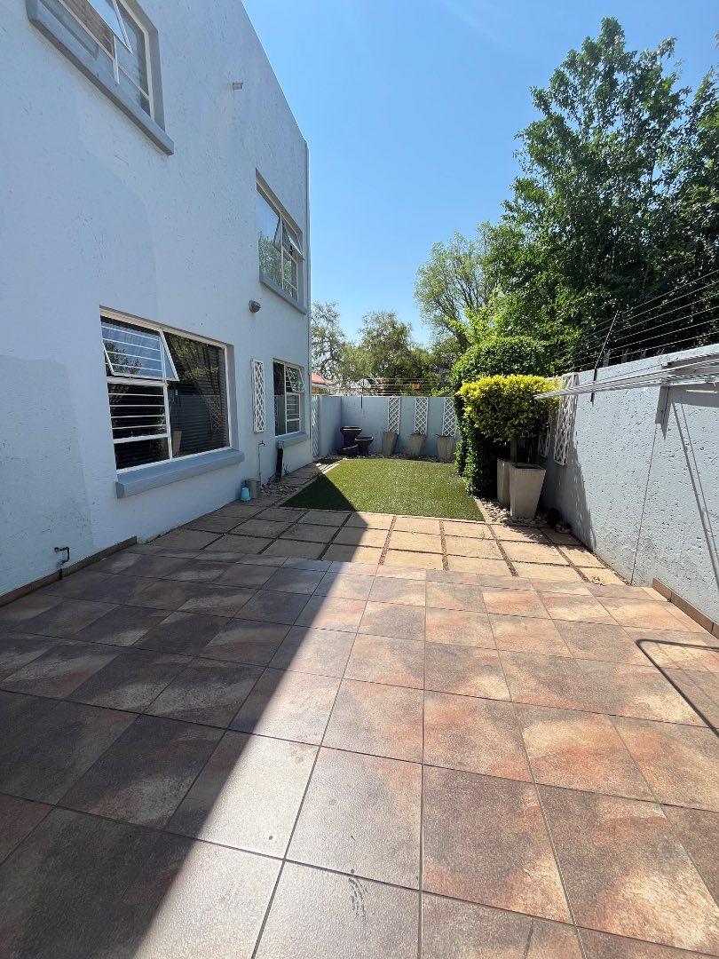 3 Bedroom Property for Sale in Brackenhurst Gauteng