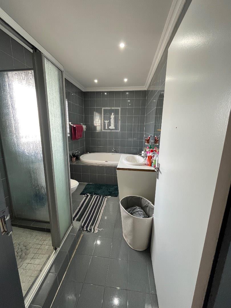3 Bedroom Property for Sale in Brackenhurst Gauteng