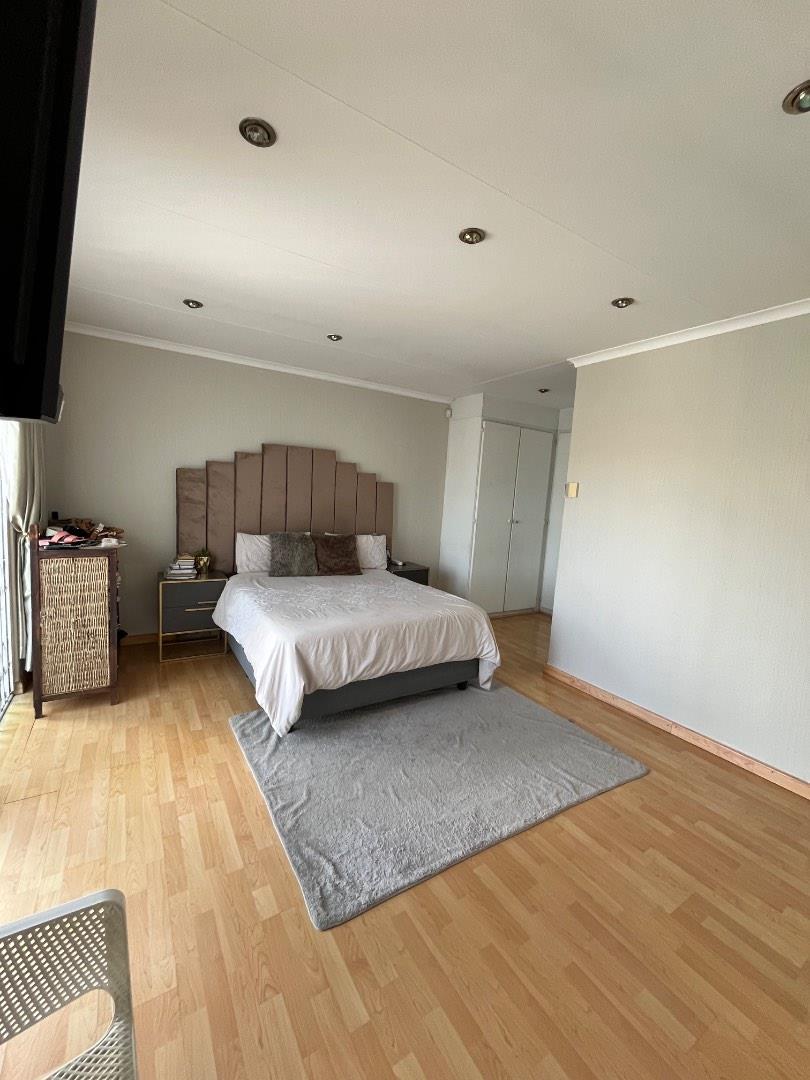 3 Bedroom Property for Sale in Brackenhurst Gauteng