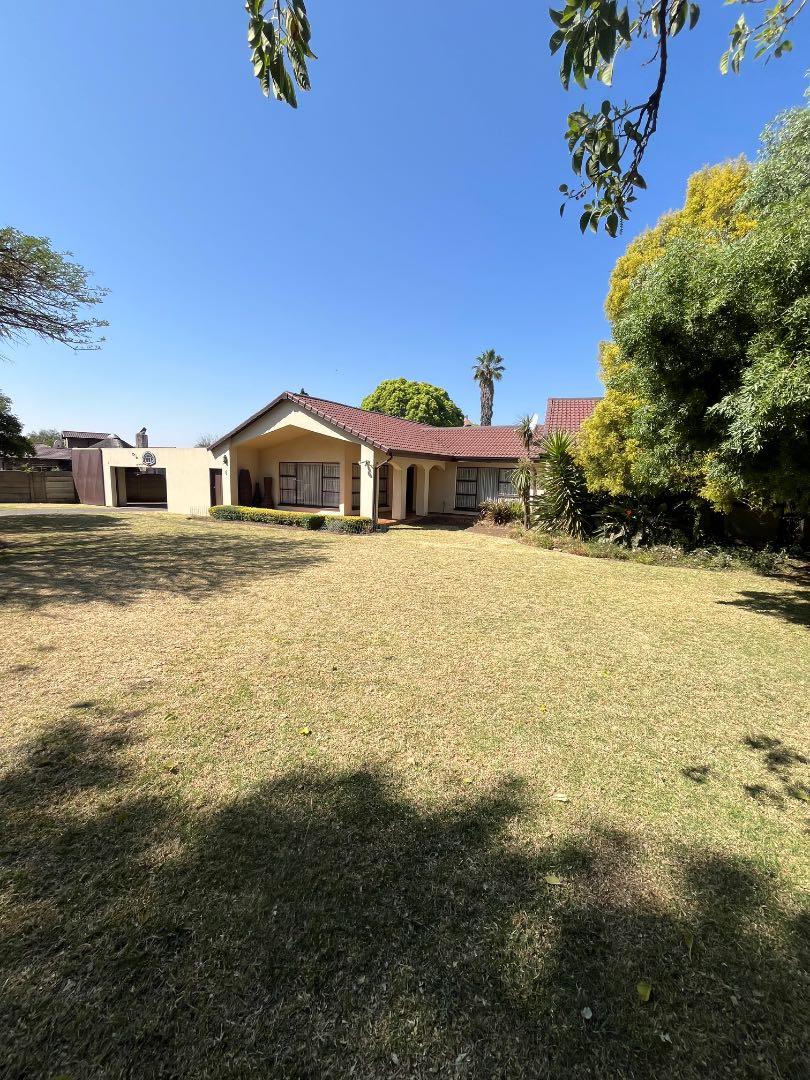 3 Bedroom Property for Sale in Brackenhurst Gauteng