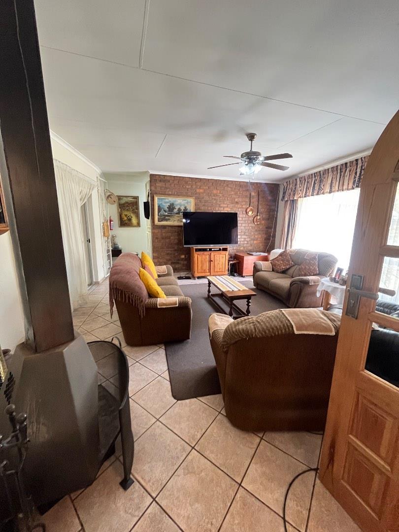 3 Bedroom Property for Sale in Brackenhurst Gauteng