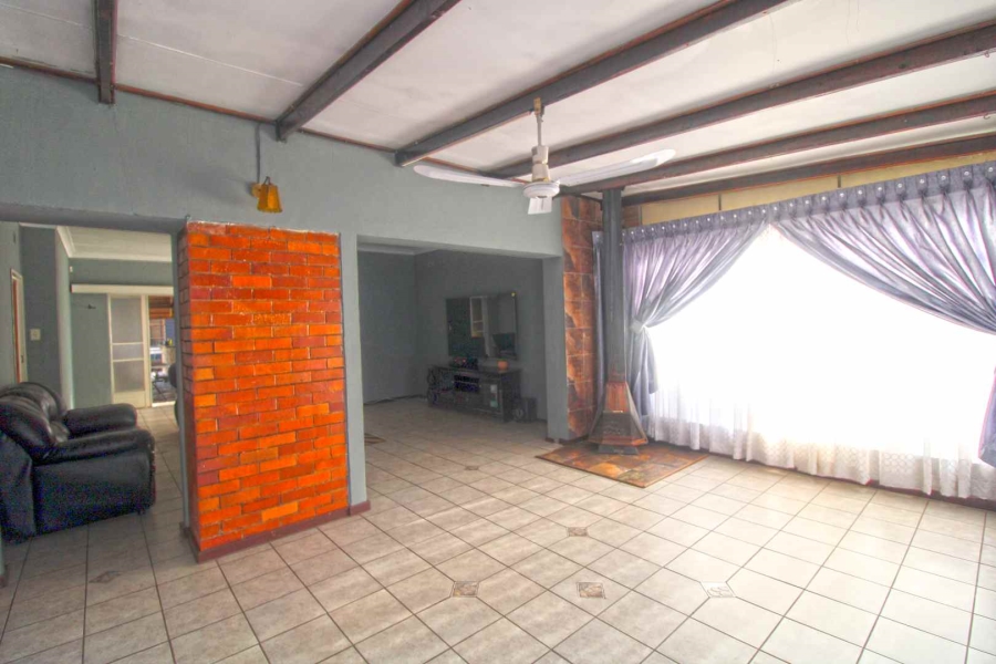 4 Bedroom Property for Sale in Discovery Gauteng