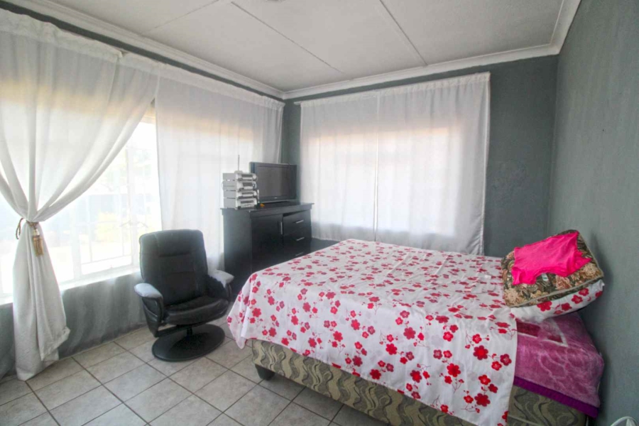 4 Bedroom Property for Sale in Discovery Gauteng