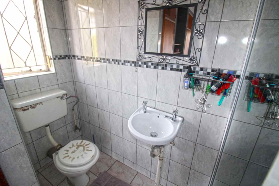 4 Bedroom Property for Sale in Discovery Gauteng
