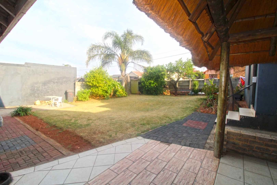 4 Bedroom Property for Sale in Discovery Gauteng