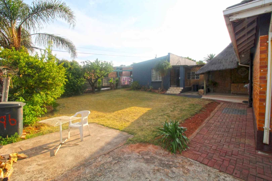 4 Bedroom Property for Sale in Discovery Gauteng