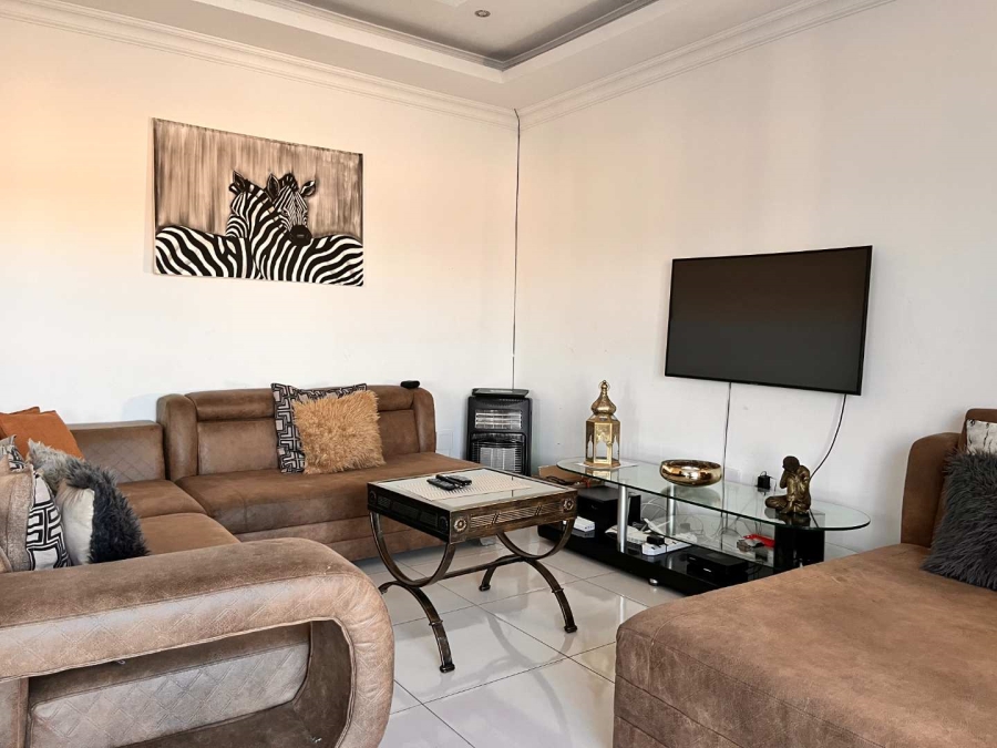 3 Bedroom Property for Sale in Wildtuinpark Gauteng