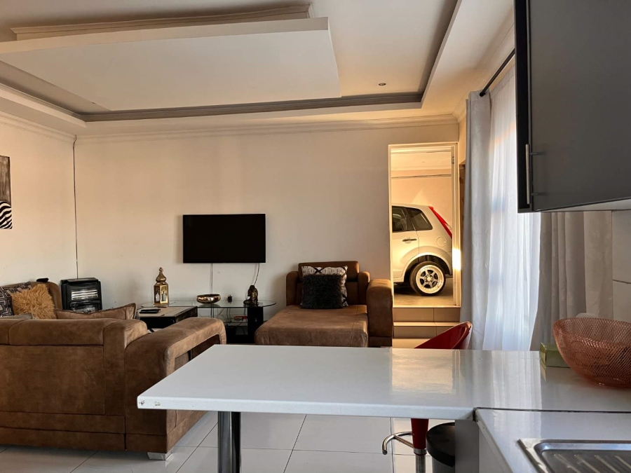 3 Bedroom Property for Sale in Wildtuinpark Gauteng