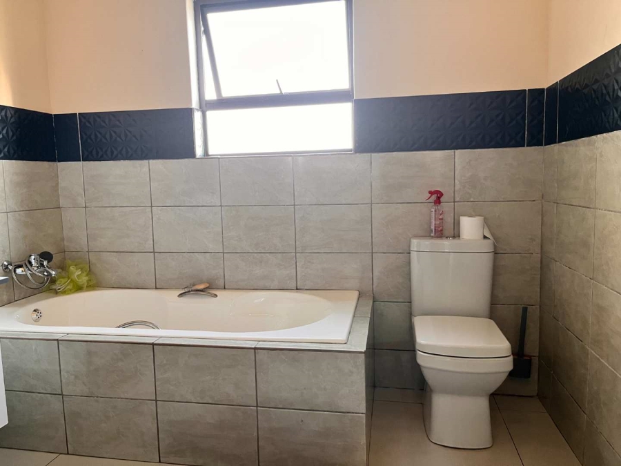 3 Bedroom Property for Sale in Wildtuinpark Gauteng