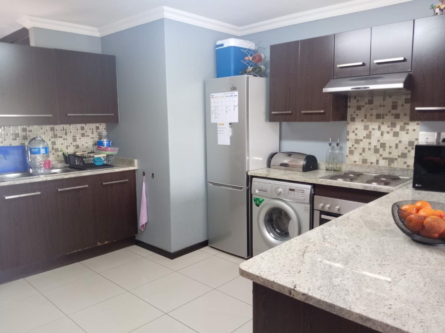 To Let 2 Bedroom Property for Rent in Bedfordview Gauteng
