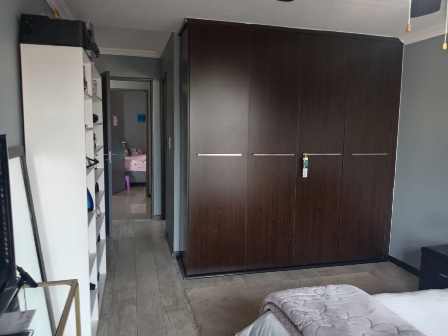 To Let 2 Bedroom Property for Rent in Bedfordview Gauteng