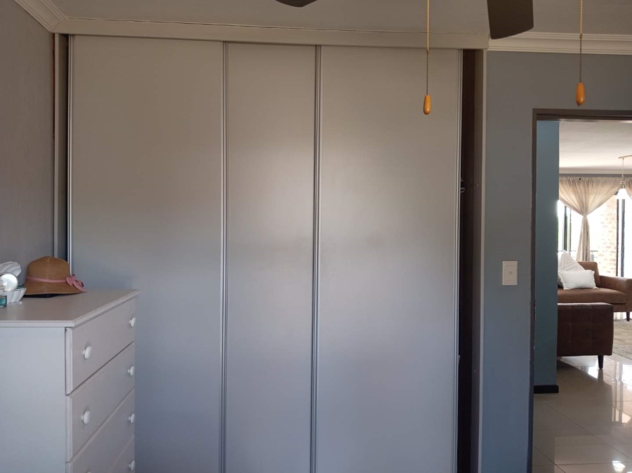 To Let 2 Bedroom Property for Rent in Bedfordview Gauteng