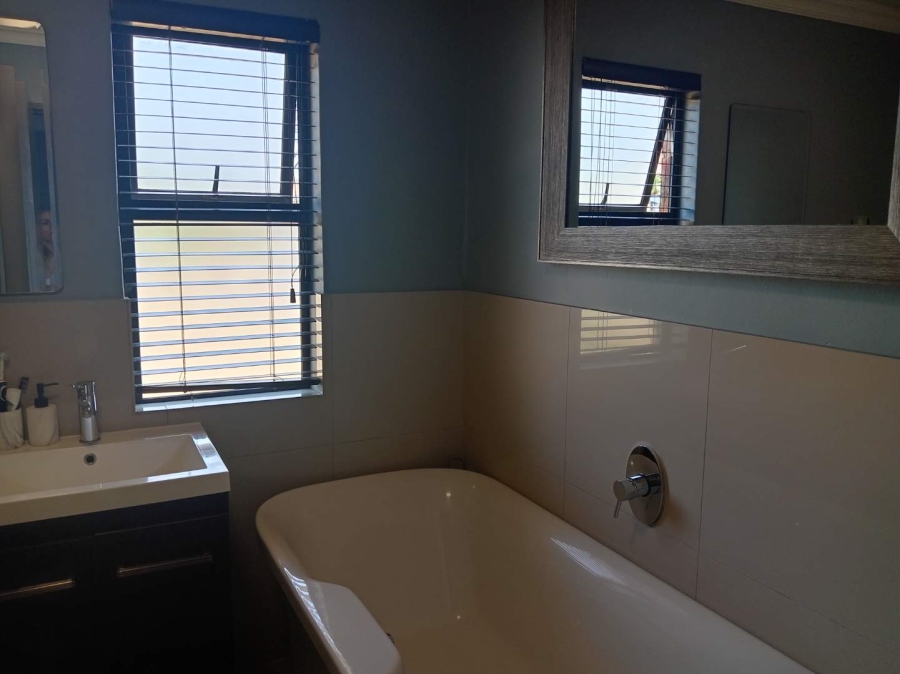To Let 2 Bedroom Property for Rent in Bedfordview Gauteng