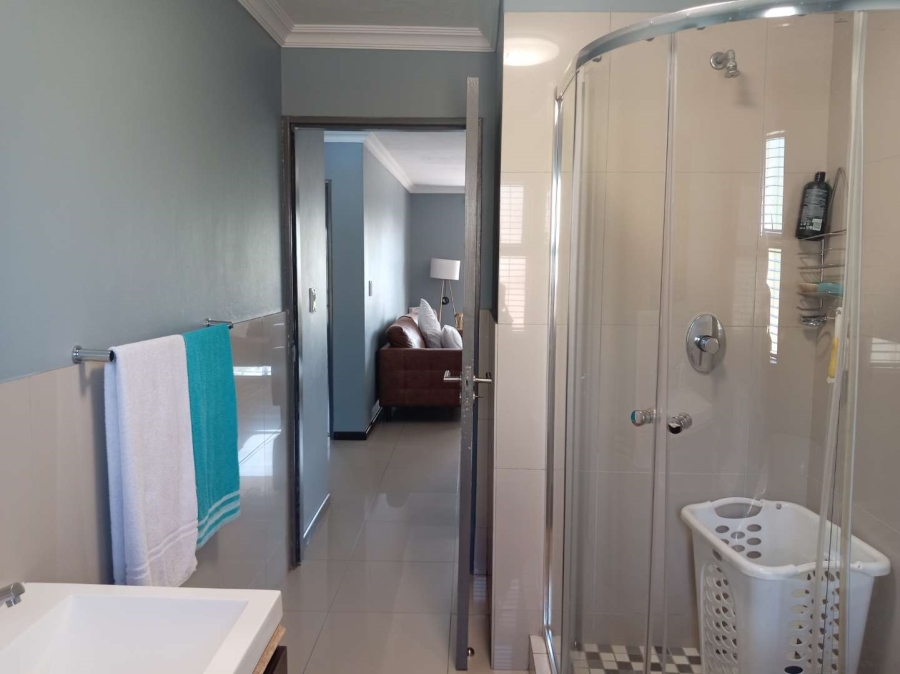 To Let 2 Bedroom Property for Rent in Bedfordview Gauteng