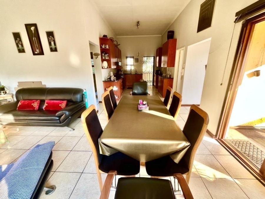 3 Bedroom Property for Sale in Oakdene Gauteng
