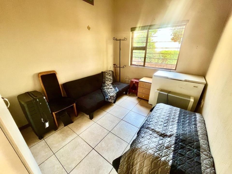 3 Bedroom Property for Sale in Oakdene Gauteng