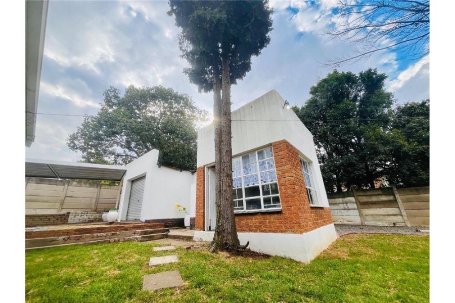 3 Bedroom Property for Sale in South Crest Gauteng