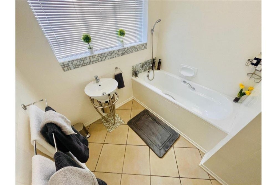 3 Bedroom Property for Sale in South Crest Gauteng