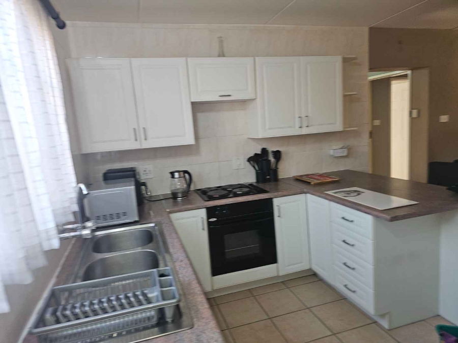 To Let 2 Bedroom Property for Rent in Elardus Park Gauteng