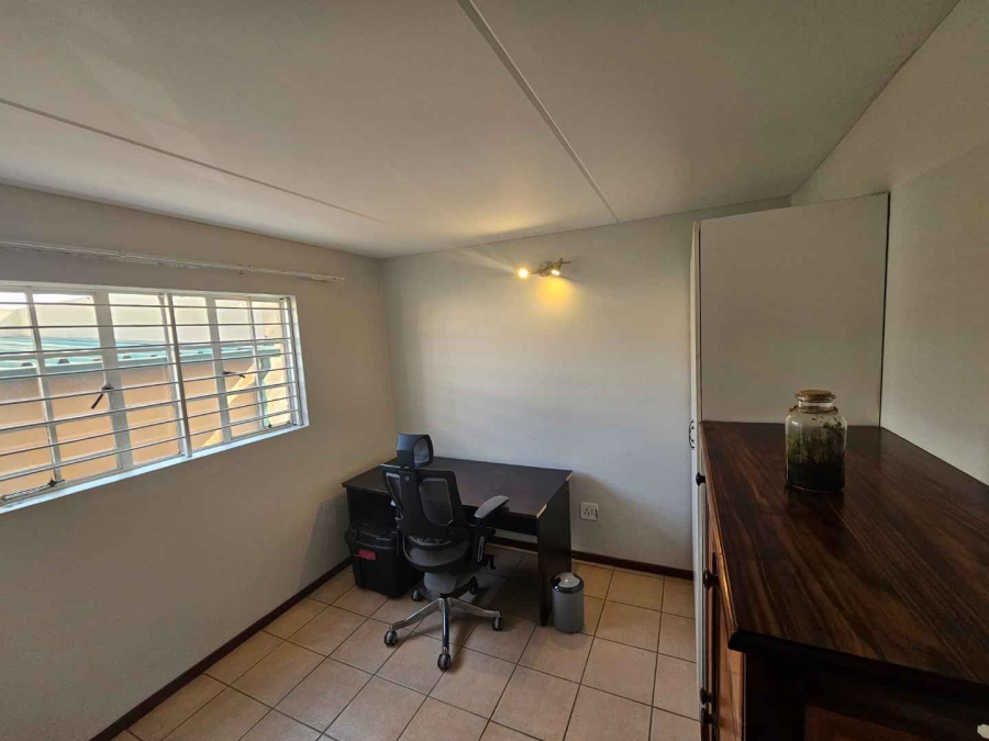 To Let 2 Bedroom Property for Rent in Elardus Park Gauteng