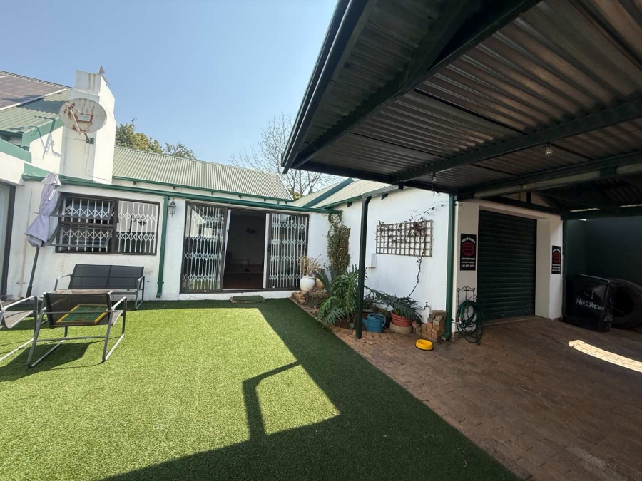 4 Bedroom Property for Sale in Weltevreden Park Gauteng