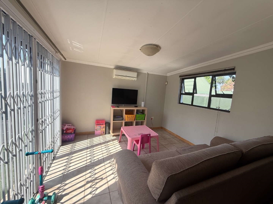 4 Bedroom Property for Sale in Weltevreden Park Gauteng