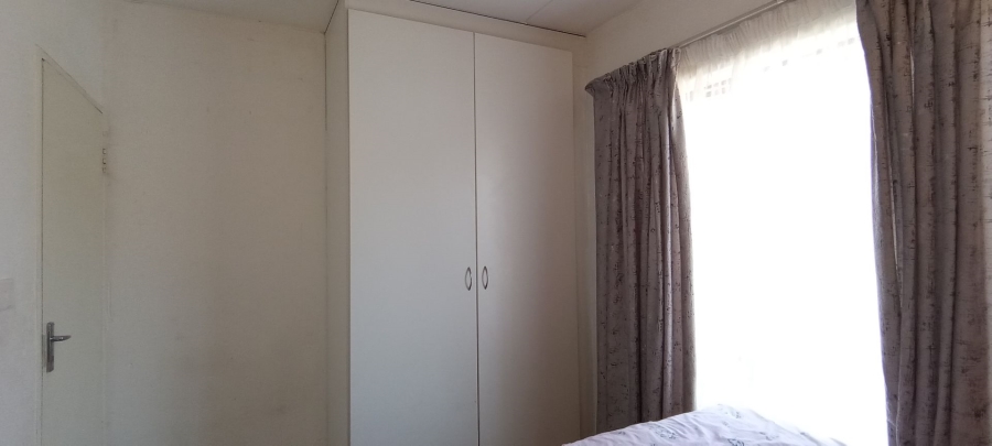 2 Bedroom Property for Sale in Chloorkop Gauteng