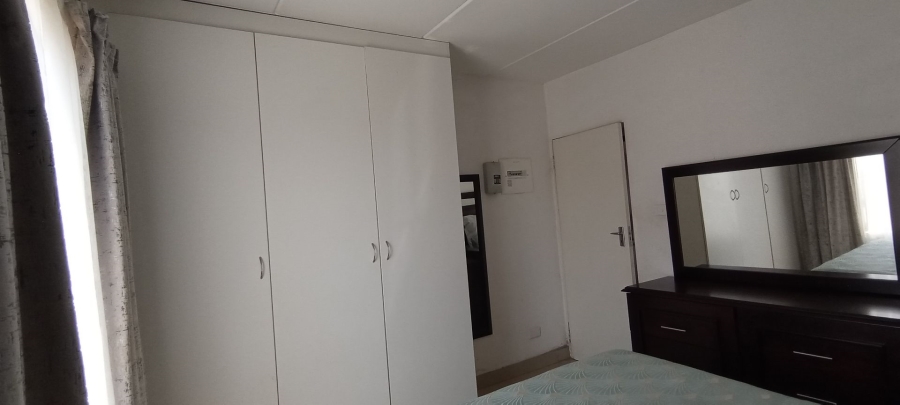 2 Bedroom Property for Sale in Chloorkop Gauteng