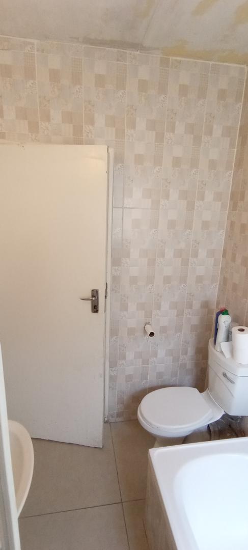 2 Bedroom Property for Sale in Chloorkop Gauteng