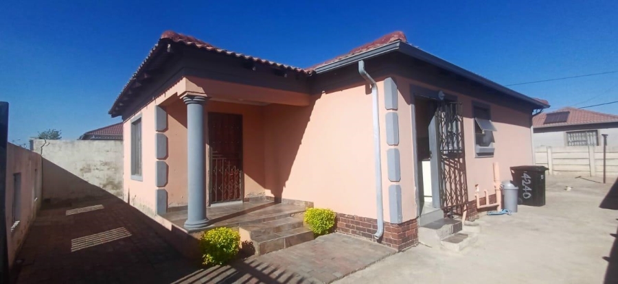2 Bedroom Property for Sale in Witpoortjie Gauteng