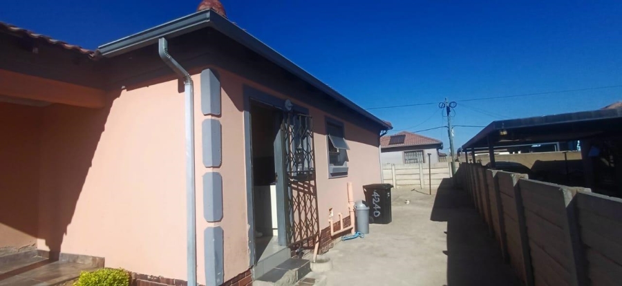 2 Bedroom Property for Sale in Witpoortjie Gauteng