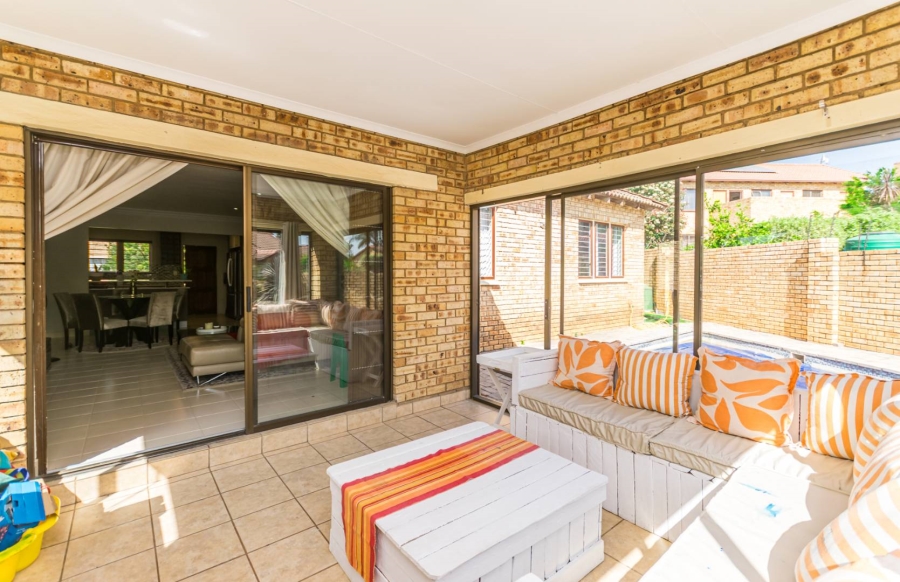 3 Bedroom Property for Sale in Ruimsig Gauteng