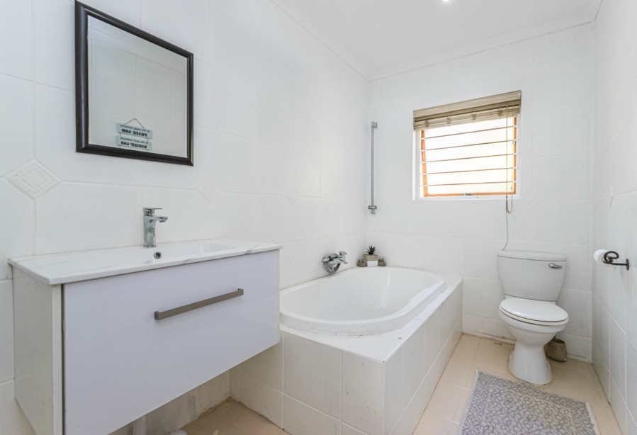 3 Bedroom Property for Sale in Ruimsig Gauteng