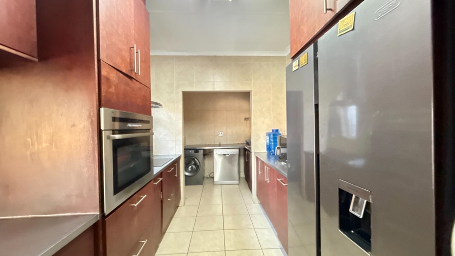 4 Bedroom Property for Sale in Glenvista Gauteng