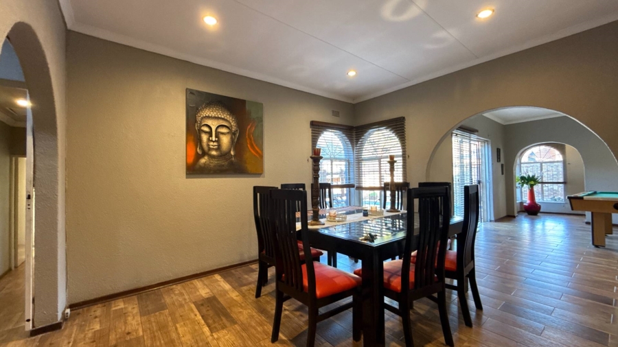 4 Bedroom Property for Sale in Glenvista Gauteng