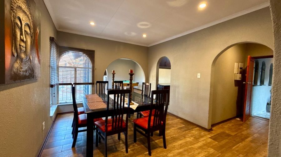 4 Bedroom Property for Sale in Glenvista Gauteng